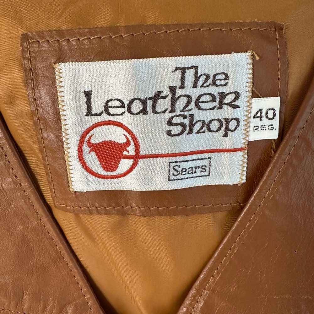 Vintage 70s lightweight  brown leather vest.  Sears brand, men’s size 40 regular - Picture 3 of 13